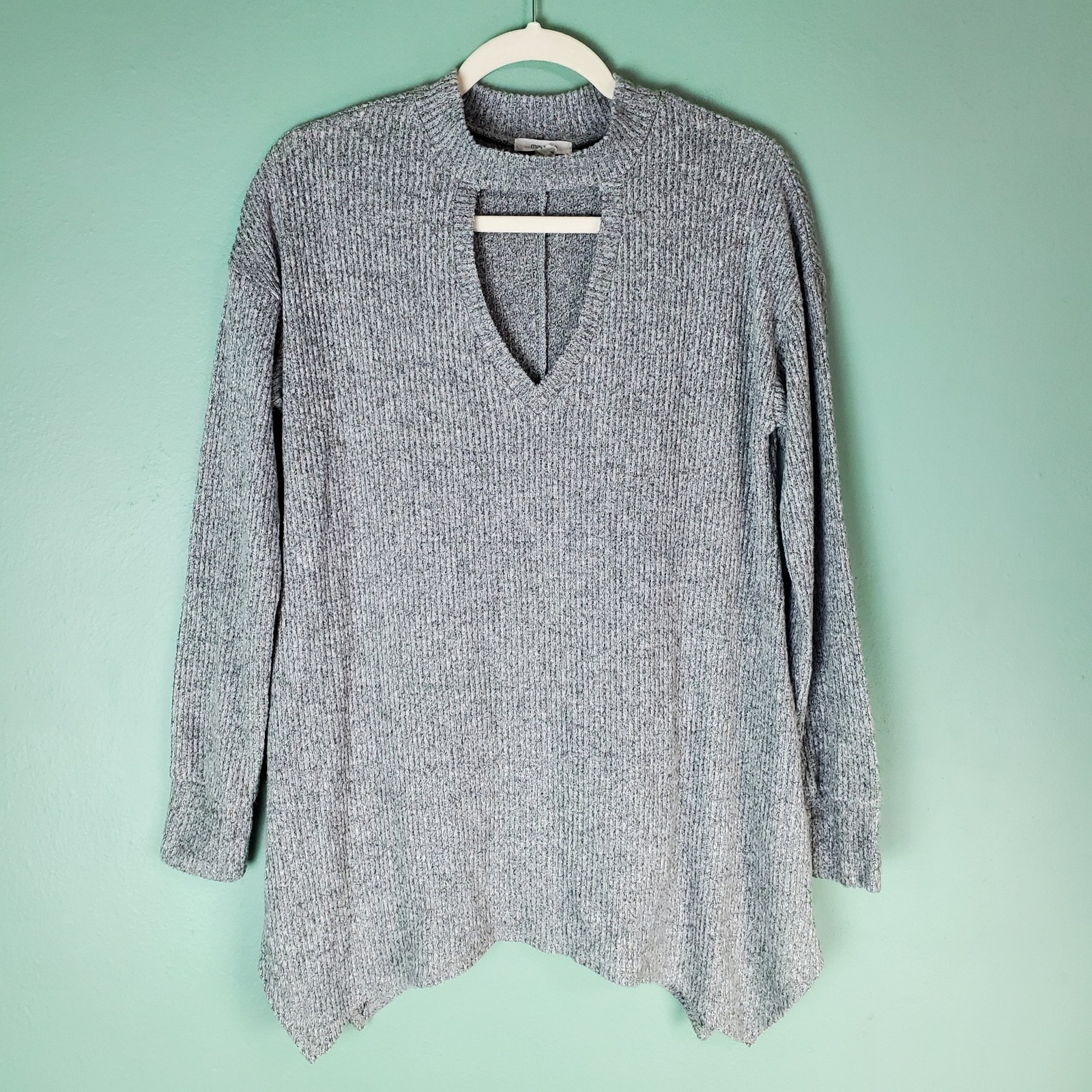 Maurices Sweater Womens Gray Cut Out V-Neck Long Sleeve Ribbed Top Size Large